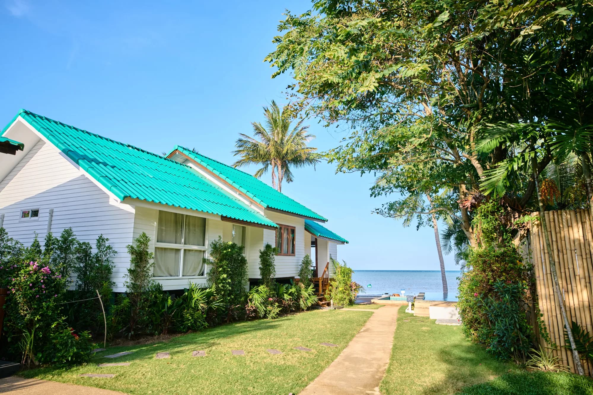 JOY Beach Villas - Koh Phangan