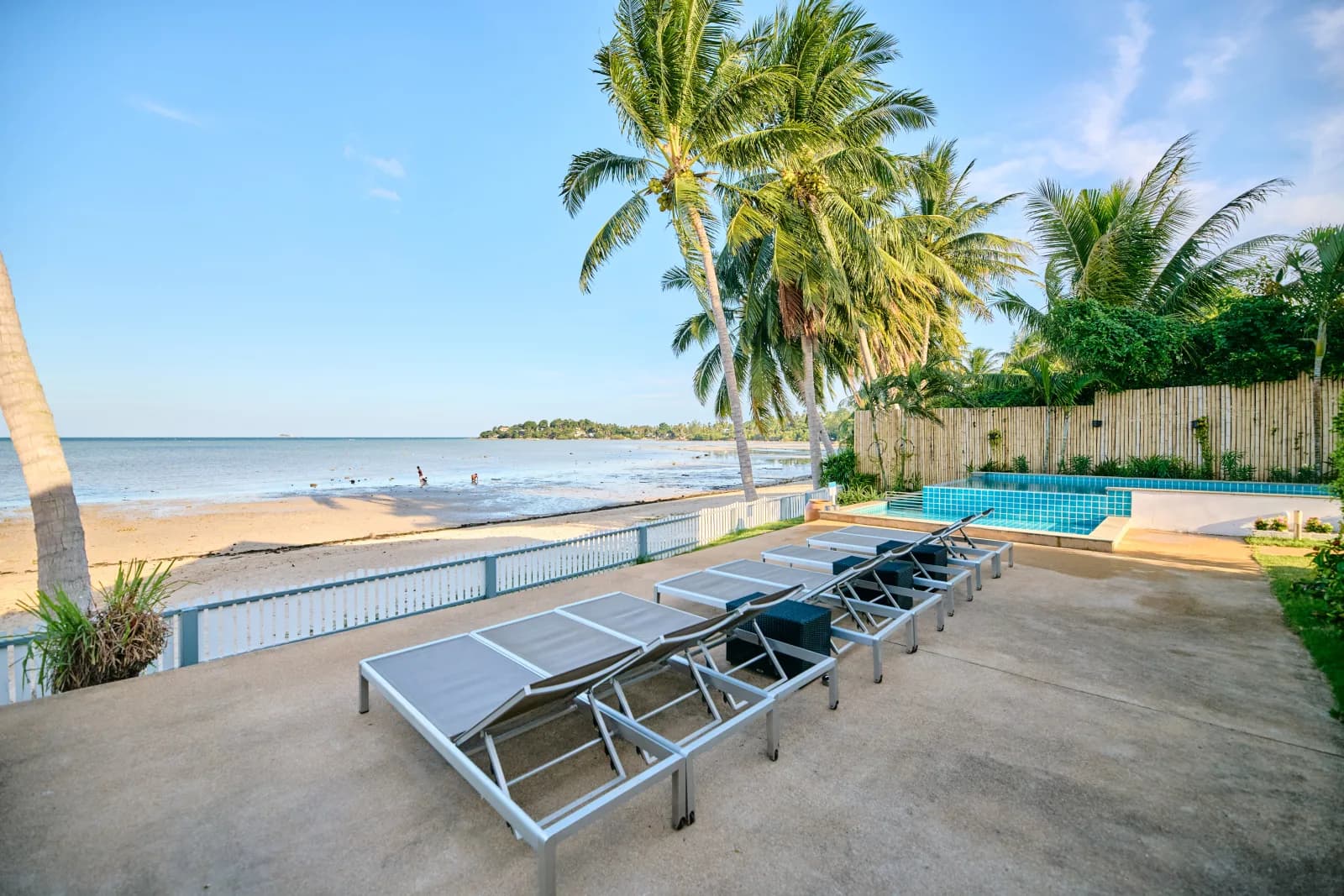 Hin Kong Bay tropical villa with infinity pool